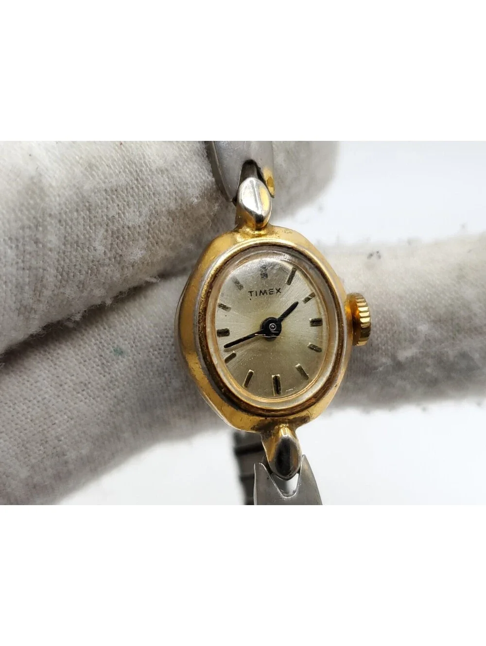 Vintage Mechanical Womens Timex Watch For Parts Or Repair